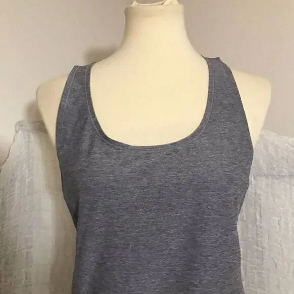 Lululemon Heathered Slate Sweaty or Not Tank Top Size Médium - Picture 6 of 9